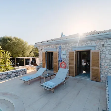 Sunkiss Private Retreat With Pool Holiday home